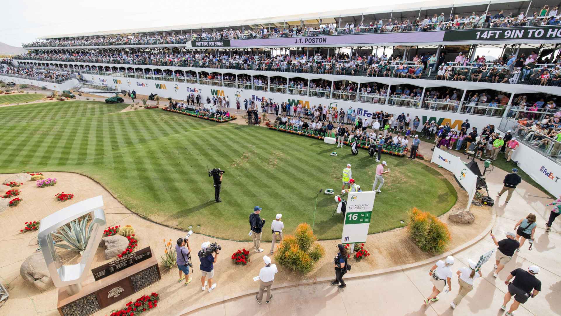 waste-managemetn-golf-tournament-crowd_16x9_1x