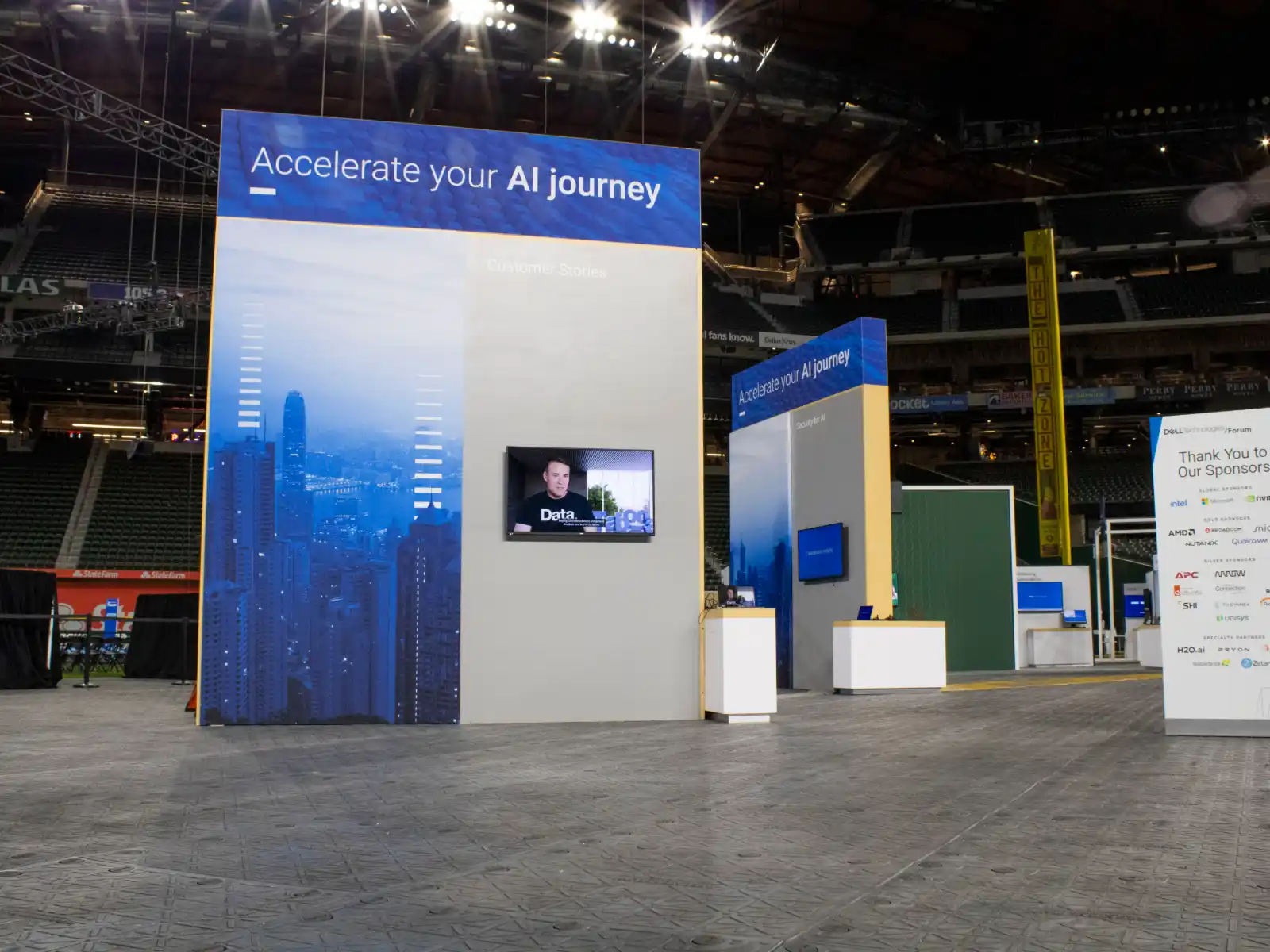 InProduction staging and custom scenic design for a Dell Technologies corporate event